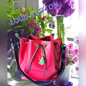 Authentic Vtg Louis Vuitton Red & Black Epi Leather Noe Bucket Bag